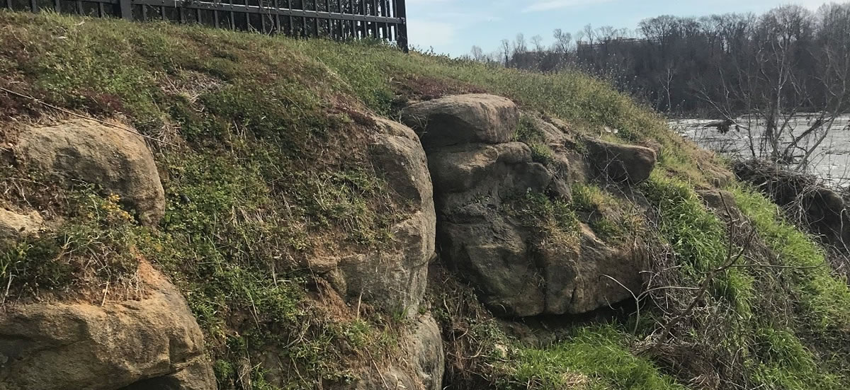 Rocky embankment